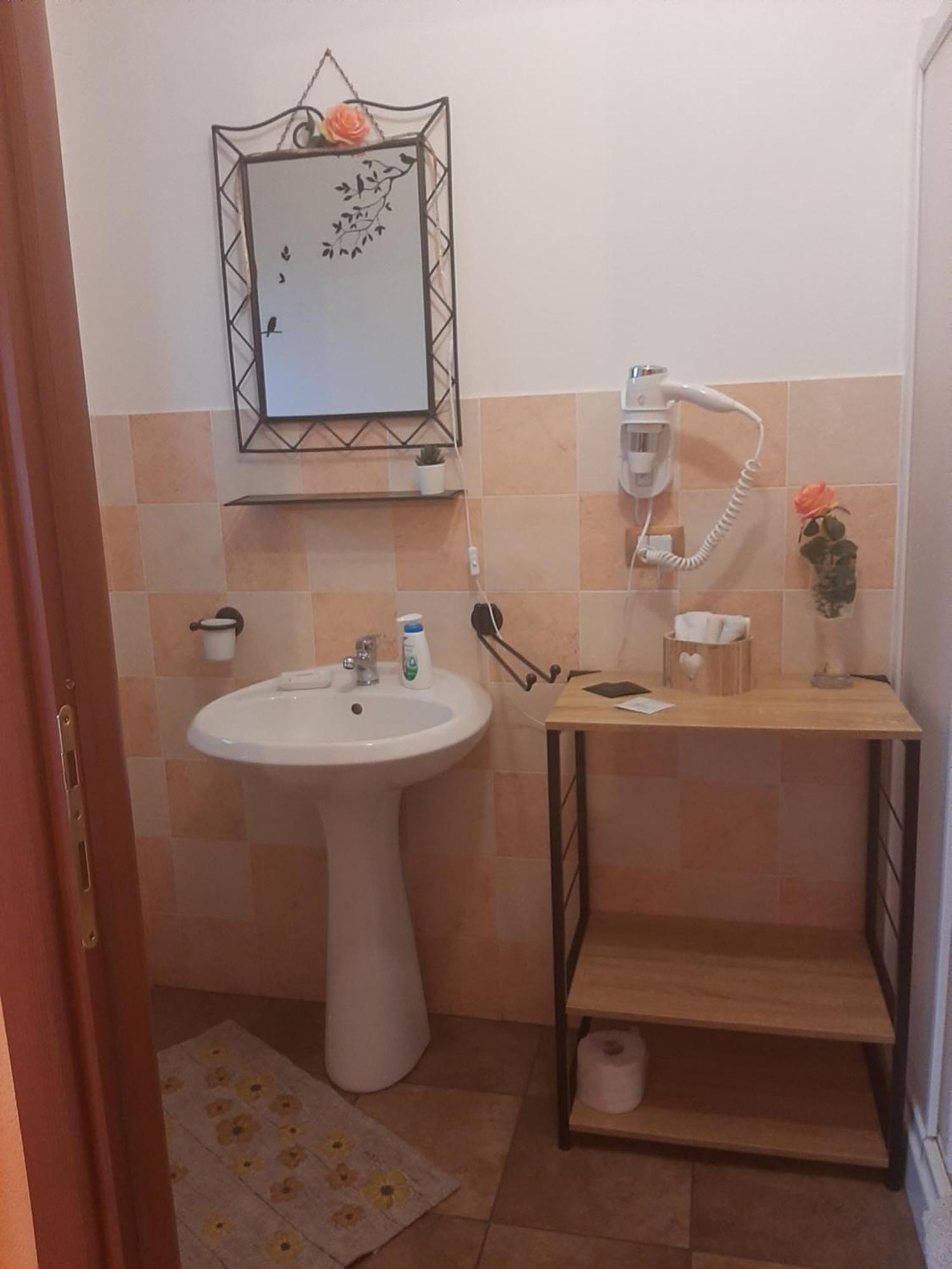 Room & Relax Eleinad カブラス 部屋 写真